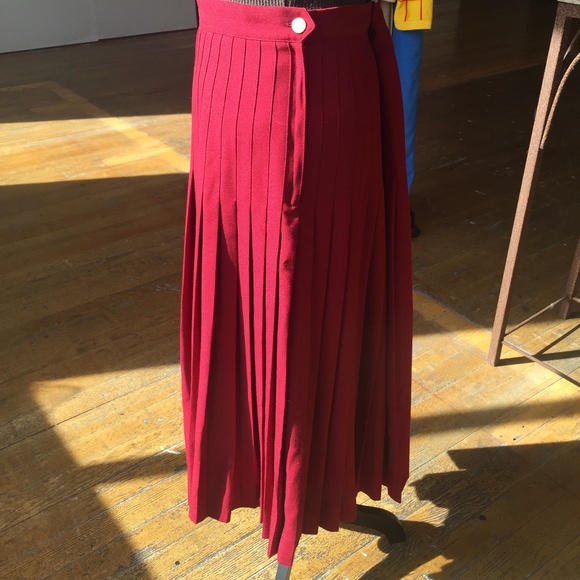 Burgundy Wool Vintage midi Fully Pleated Skirt - Picture 5 of 6